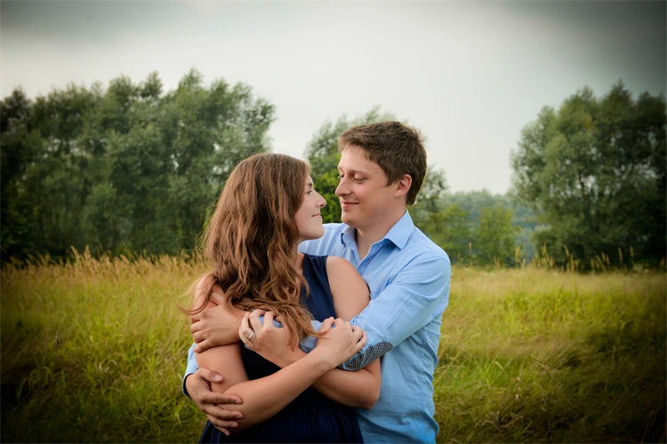 Dries & Elien - love fotoshoot door Anuja Fotografie
